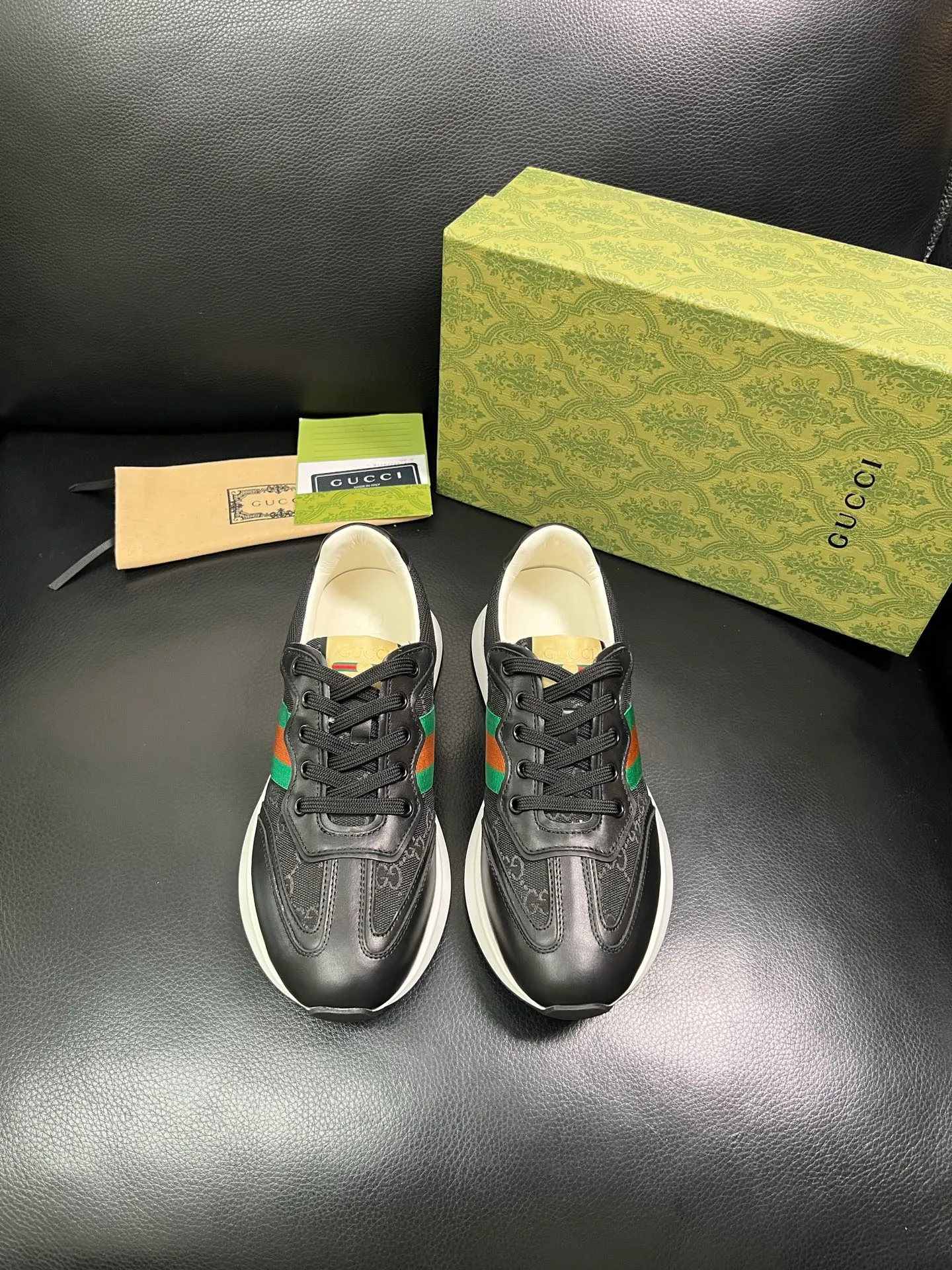 Men's shoes 💰800 Gucci top purchasing Gucci counter new model, original factory configuration of imported cowhide from Italy with printed cloth fabric, imported cowhide lining, breathable and comfortable, sole: original factory special sole is super comfortable, original factory and single goods are high quality, welcome to compare, code number 38-44 (customized 45 46) 85865